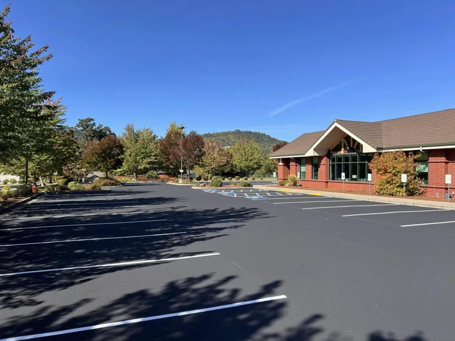 Completed asphalt sealcoating project by Fields Sealcoat in Southern Oregon